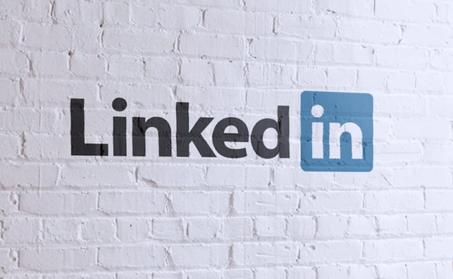如何用LinkedIn免费加到更多connections?